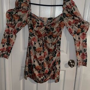 Beautiful multi color mini floral dress, long sleeve and puffy shoulders